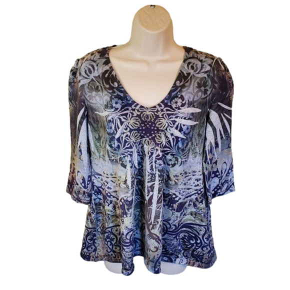 3/4th Sleeve Multicolored V Neck - Picture 1 of 10